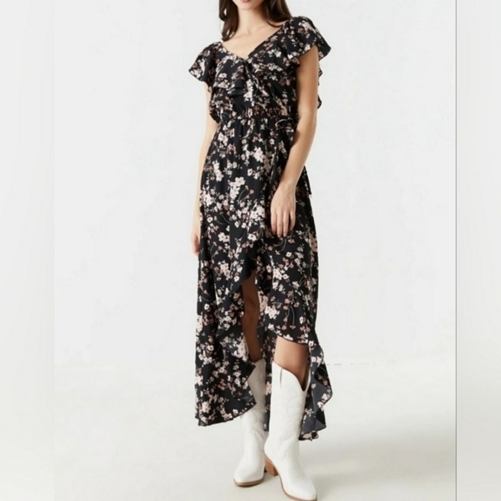 🆕️ Hint of Blush Black Floral Ruffle High Low Maxi Dress SIZE: M